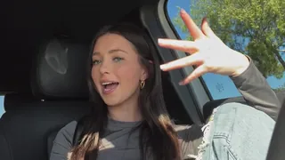 正在播放：“姐妹聊天！ OFTV：of.tv/chloe-rosenbaum \ nonlyfans.com/chloerosenbaum/onsectfans.com/oftv”("Sister Chats! | Chloe Rosenbaum\nNo one gives better advice than an older sister, and today @chloerosenbaum is being the internet's big sister by giving you some advice (全网精选频道)