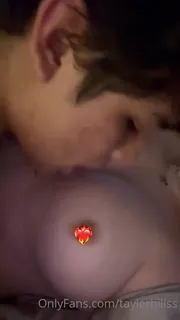 查看 “新的性爱录像带在DMS中”("New sex tape is in the dms  的详细介绍与播放