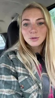 “对你们的更新很少！今天有一个内gui的时刻:(("Little update for you guys! Having a guilty moment today :( \n\nEveryone send lots of love to Darcy 玩家亲测好评资源