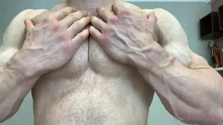 91视频推荐：“大胸肌”("large pectoral muscles") 手机在线播放