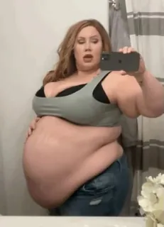 91视频推荐：“最后怀孕的重量是弯曲的！("Final Pregnancy Weigh In is live on Curvage!\n**If you want it here tip $8 and I’ll send it** ❤️") 手机在线播放