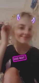 全网精选栏目：“当我在紫色之前是金发碧眼的时候，\ nwanna看到更多的金发胸衣留下一个很好的技巧，我会给你看很多 精彩封面