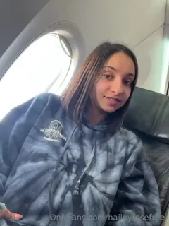 91社区热议作品：“周末共鸣”("Weekend vibes hehe") 实拍