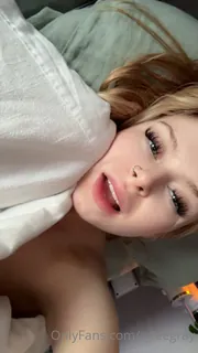 “ ##我终于将VIP重新销售！@RyleesBedroom”("## I finally put my VIP back on sale! @ryleesbedroom") - 极具视觉冲击力的全网精选内容