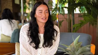 “选择清醒|艾米丽（Emily）在la \ nsober-Cerious中？@emilykernsx告诉您所有有关她为什么选择清醒的信息，以及她将其完全剪切出来的计划！ com/emilykernsx/hellsfans.com/oftv”("Choosing Sobriety | Emily in LA\nSober-curious? @emilykernsx tells you all about why she chose sobriety and her plans to completely c - 高清流媒体极速加载