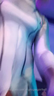 “从我穿着零西装萨姆斯（Samus）工作时，未张贴的垂直视频将我的大坚果从零西装中拉出。”("Unposted vertical video pulling my big nuts out of the Zero Suit, from when I was working on Zero Suit Samus.") 手机浏览器流畅观看预览