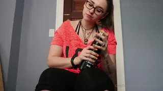 “让我知道您是否喜欢像我一样嗅探臭脚和袜子:)”("Let me know if you like sniffing stinky feet and socks as much as I do :)") - 高清流媒体极速加载