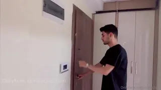 “我和丈夫一起去了心理学家。("Kocamla olan cinsel sorunlarımız için psikoloğa gittim. Şerefsiz psikoloğum cinsel terapi ayağına yüzüme boşaldı  玩家亲测好评资源