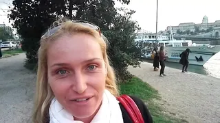 全网精选高分作品推荐：“更多的布达佩斯……我将在这里成为你的城市旅行女孩:-)））。”("More of Budapest...I will be your city tour girl here :-)))).")