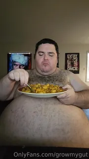 “更多的饮食和快速测量，以了解我的成长方式！”("More eating and a quick measurement to see how I've grown!") - 实时更新的高清全网精选资源