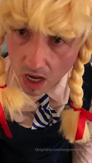 “ #sissy渴了，所以我给了她双重待遇#cum #femdom #domination #mistress #urinal #URINAL”("#sissy was thirsty so i gave her a double treat #cum #femdom #domination #mistress #urinal") 手机浏览器流畅观看预览