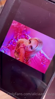 91社区热议作品：“明天的完整视频卡明”("Full video cumming tomorrow  实拍