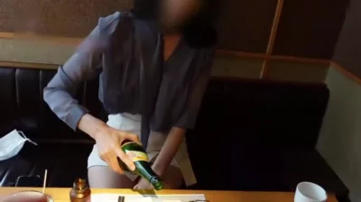 加入闺蜜和她老公一起做爱3P！还对自己老公说：你是不是就喜欢看我被别 - 高清在线观看