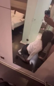 91社区热议作品：小狗狗！025寻单女找固炮 实拍