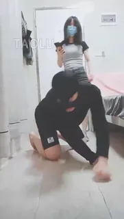 查看 狂虐小处男 帆布鞋踢 的详细介绍与播放