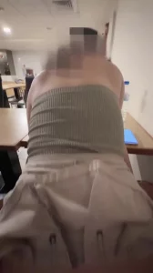 在餐厅里偷偷的做爱，不敢出声 最新更新资源合集