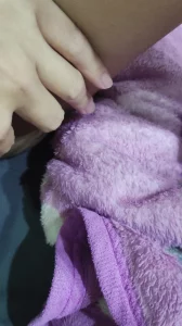 白虎川妹小全很主动，带妆自摸，主动求嗦奶（05已成年） 手机浏览器流畅观看预览