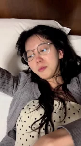 调教反差眼睛妹，无敌骚，无套内射。对白精彩各种姿势！石家庄同城可推资 玩家亲测好评资源