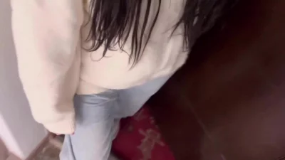 全网精选精选视频：去良家人妻家浴室大战！喝尿没射享受她老公都舍不得作践她的身体的玩法 完整版