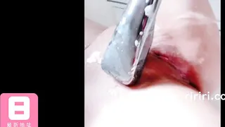 SWAG 大尺露脸系列！女大生羞耻盥洗自慰实录 菲菲 - 高清流媒体极速加载