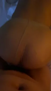 【微露脸】无套后入短发人妻 - 高清流媒体极速加载