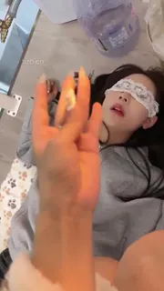 查看 橙宝 - 带着跳蛋 同时伺候女主 的详细介绍与播放