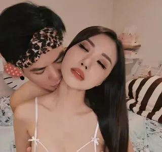 91社区热议作品：天使的诱惑性感睡衣无套内射-李蓉蓉 实拍