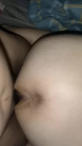 全网精选题材必看：第一次拍后入老婆 封面图