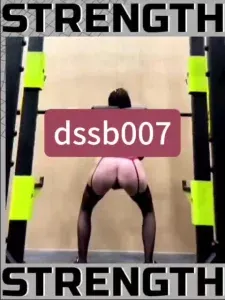 91社区热议作品：健身房角落，怎么越练越少 实拍