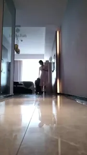 全网精选栏目：学生主小皮鞋白棉袜玩狗狗咯  精彩封面