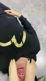 全网精选题材必看：诗诗 舔脚喂食 封面图