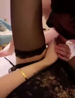 正在播放：吸允女友可爱的基霸 (9UU站频道)