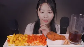 麻豆TV题材必看：#ASMR Suna-自制火鸡面、炸鸡吃播 封面图