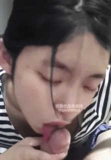 正在播放：邻家妹妹第一次吃鸡巴 (猫咪av站频道)