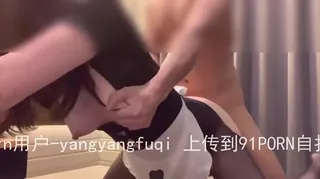 猫咪av站栏目：无套中出巨乳骚逼 精彩封面