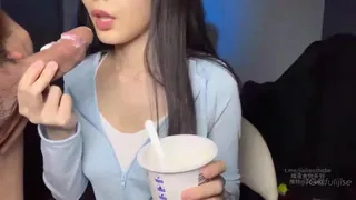 猫咪av站高分作品推荐：鸡巴沾酸奶好吃