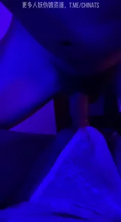 猫咪av站精选视频：爆操短发骚逼的骚穴 完整版