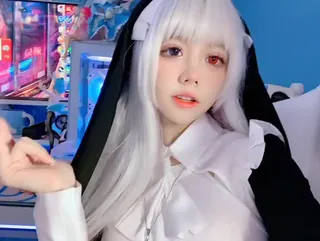 大奶白发骚货修女 手机浏览器流畅观看预览