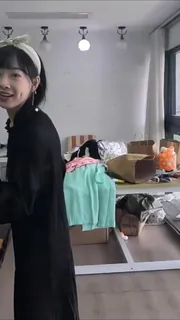 91社区热议作品：穿着透视装打球 实拍