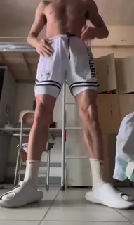 188男大白袜体育生 - 极具视觉冲击力的猫咪av站内容