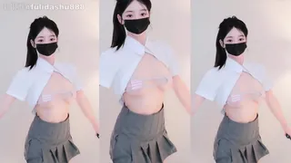 91视频官方收录：可爱JK妹妹直播艳舞