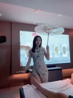 猫咪av站精选视频：江南旗袍骚逼 完整版