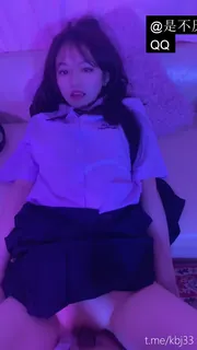 爆操可爱JK小骚货 完整无删减版在线看