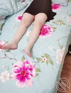 91视频官方收录：趁醉酒终于插进我妈的身体，后面弄醒了边骂我边哭，吓得跑出来了