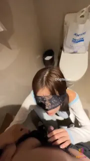 91社区热议作品：调教02大一妹子 实拍