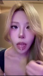 猫咪av站题材必看：金发阿颜脸 封面图