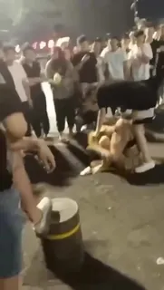 女子街头争霸 优质原创视频在线直达