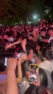 人群中吃瓜 玩家亲测好评资源