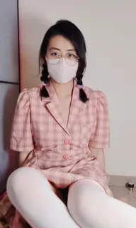 反差眼镜婊子自慰 3 - 1080P超清画质展示图