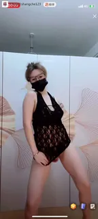 猫咪av站精选视频：性感大奶骚逼女主播 完整版